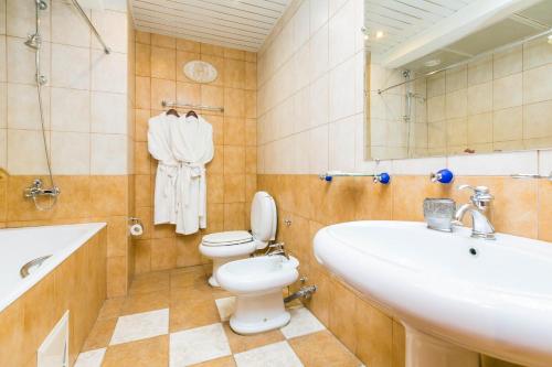 Ванна кімната в Hotel Nevskiy 98