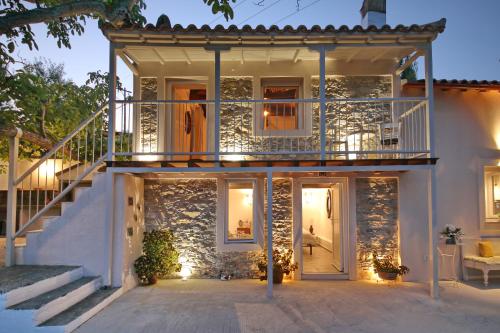 Pyrgos Country House