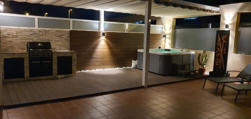 Beautiful duplex with jacuzzi, Puerto Rico de Gran Canaria ...