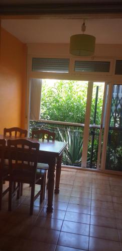 Romantic apartment 50 meters from the sea