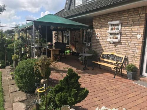 Taman di luar Ferienwohnung-Treeneblick