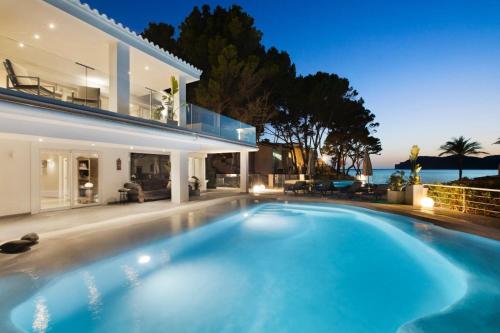 Villa white beach house, sobre la playa, aire acondicionado ...