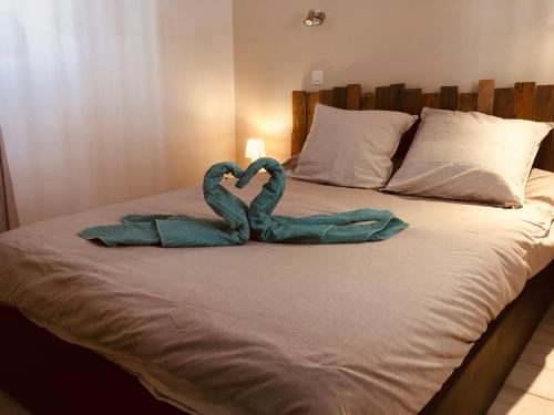 Postel nebo postele na pokoji v ubytování Blue Lagoon