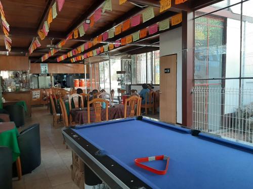 Biliár nebo kulečník v ubytování Hotel Paraje Casa Blanca