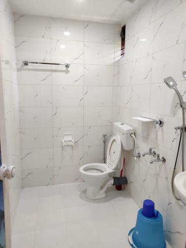 Un baño de Coconut Garden