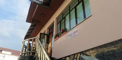 Budova, kde se hostel nachází