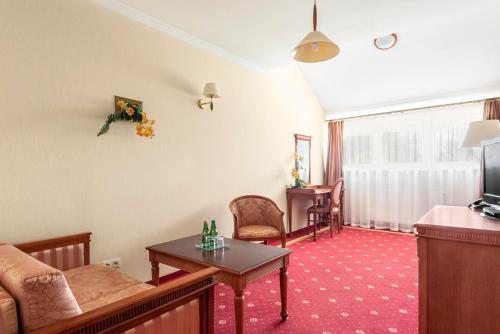 Hotel Stodółkaにあるテレビまたはエンターテインメントセンター