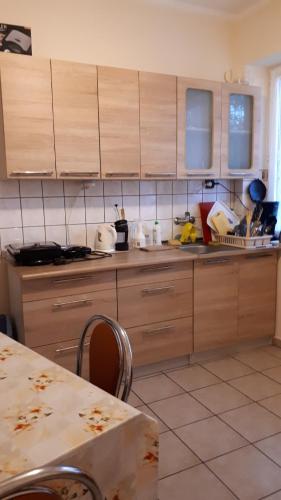 Virtuvė arba virtuvėlė apgyvendinimo įstaigoje Willa Bryza
