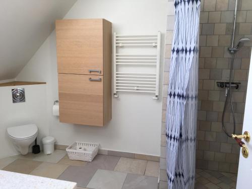A bathroom at Korinth Kro Hostel