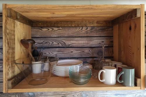 Kemudahan buat kopi dan teh di Camping Klevas