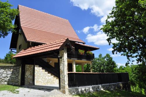 Fotografie z fotogalerie ubytování kuća za odmor Krašić v destinaci Donje Prekrižje