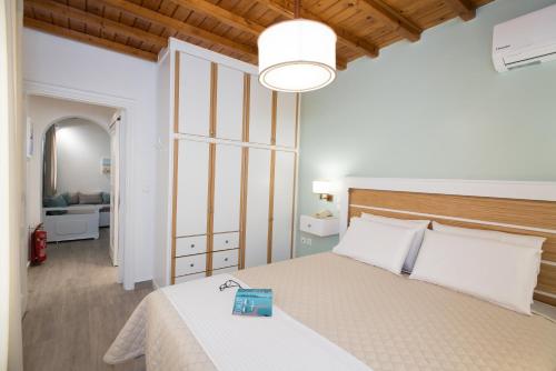 Imagen de la galería de Filoxenia Apartments, en Ornos