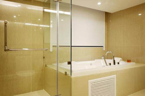 Koupelna v ubytování S33 Compact Sukhumvit Hotel