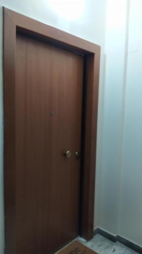 ΜΕ ΘΕΑ ΤΟ ΛΙΜΑΝΙ