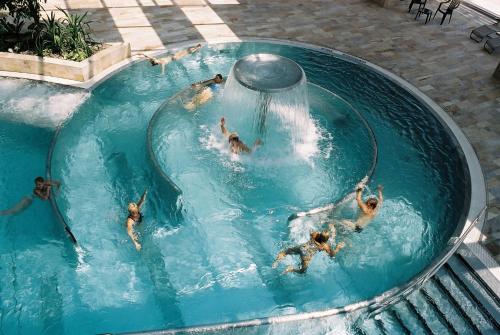 Bazén v ubytování JUFA Familienresort Kempten im Allgäu nebo v jeho okolí