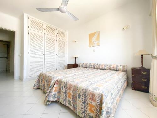 Tranquility and Sea View at Meia Praia #1867