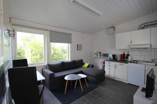 A cozinha ou cozinha compacta de Lyngen Fjordcamp