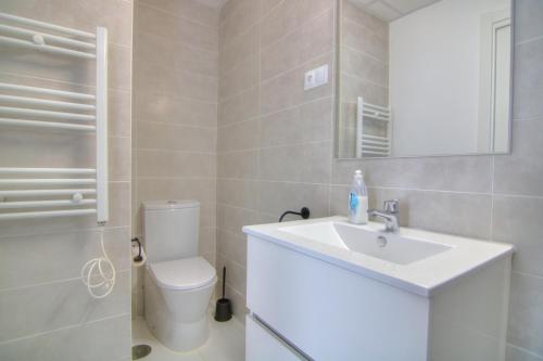 Nuevo apartamento con piscina - CALPEBEACH