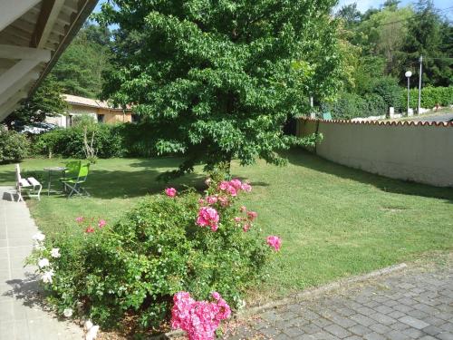 Gallery image of A la Cerisaie in Carignan