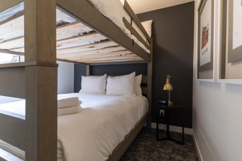 Imagen de la galería de Basecamp Suites Canmore, en Canmore