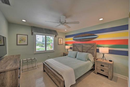 Un ou plusieurs lits dans un hébergement de l'établissement Family-Friendly Palm River Estates House!