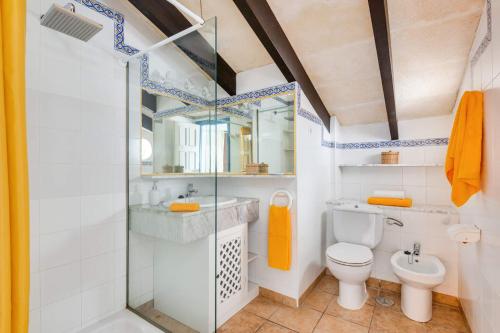 Koupelna v ubytování Chalet en Calan Forcat