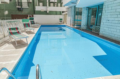 Swimmingpoolen hos eller tæt på Hotel Tropical