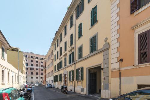 GuestHost - Scala Santa & Laterano Open Space