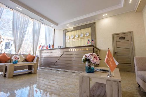 Huzur Hotel Tashkentにあるシーティングエリア