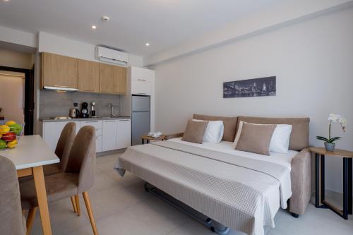 Kuchyň nebo kuchyňský kout v ubytování BISALTAE SEASIDE SUITES