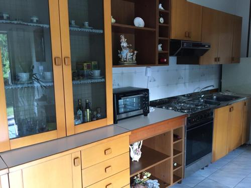Una cocina o cocineta en AL CIOS lago Maggiore