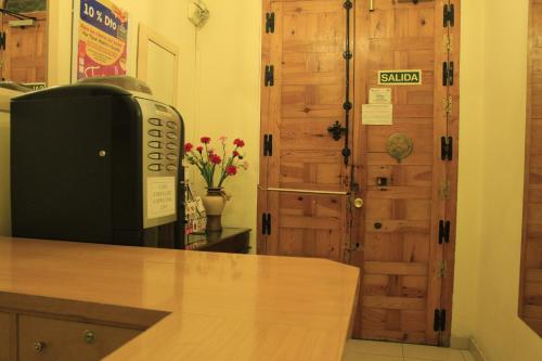 Gambar di galeri bagi Hostal Inter Puerta del Sol AUTO CHECK IN di Madrid