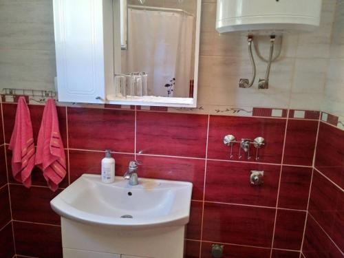 Un baño de Rzav Višegrad centar