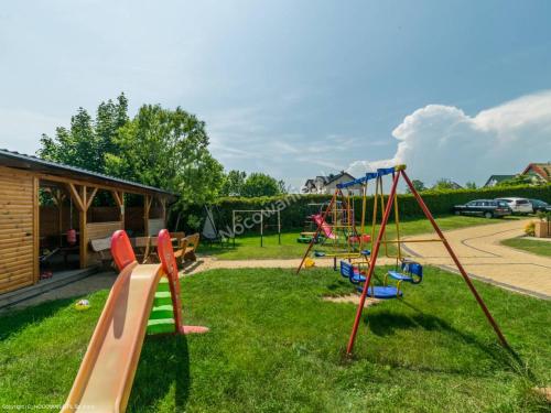 Ο χώρος παιχνιδιού για παιδιά στο Pokoje goscinne Draga