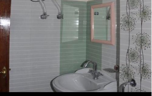Ένα μπάνιο στο Hotel Divine Palace