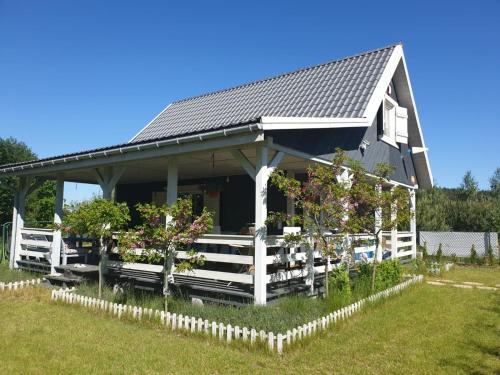 Szary Domek 1 jacuzzi kominek sauna klimatyzacja jezioro