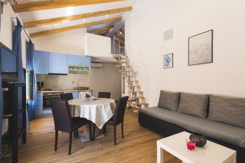 VINEA APARTMANI UMAG, Ulica G Garibaldia 2