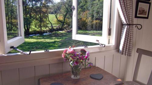 Hut in the Sheep Wash – Photos 3