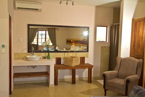 Χώρος καθιστικού στο Cest Si Bon Hotel
