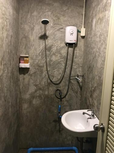 Koupelna v ubytování Doze Hostel
