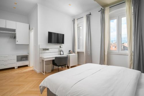 Grey Pearl Rooms