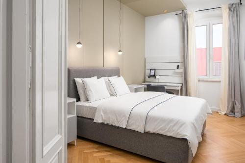 Grey Pearl Rooms
