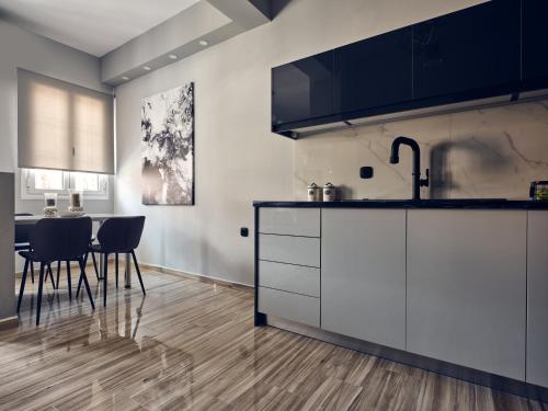 Una cocina o cocineta en Pothos Suites