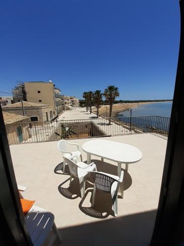 Fotografie z fotogalerie ubytování Casa Con Terrazzo Sul Mare v destinaci Sampieri