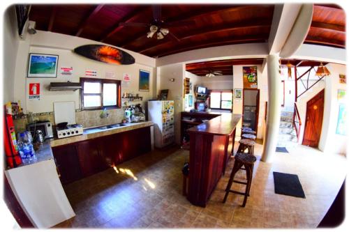 Kuchyň nebo kuchyňský kout v ubytování Esperanto Bed & Breakfast Surf Hostel