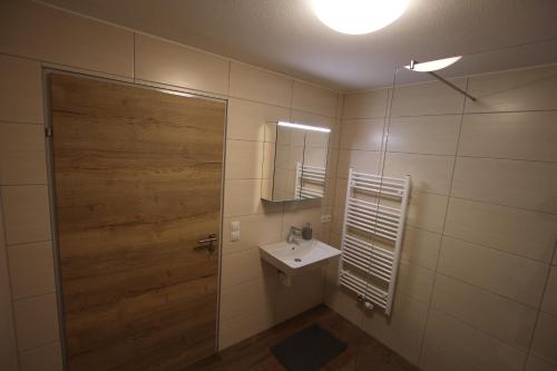 Ein Badezimmer in der Unterkunft Haus Waldeck - Appartement Bergwelten