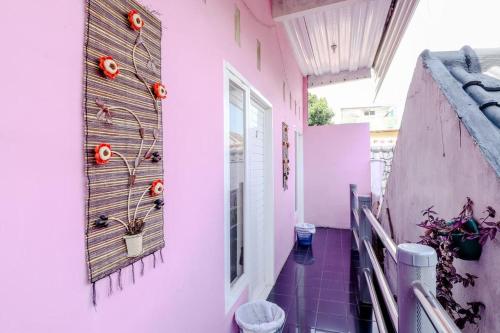 Fotografie z fotogalerie ubytování Pinky Guest House Syariah Kota Batu v destinaci Batu