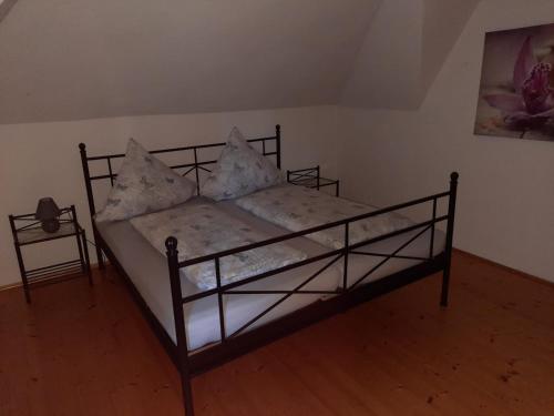 Katil atau katil-katil dalam bilik di Urlauben, da wo der Geist wohnt