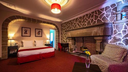 Ένα ή περισσότερα κρεβάτια σε δωμάτιο στο Auberge De Kerveoc'h