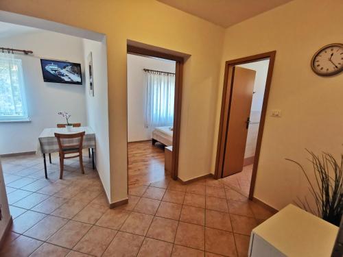 Gallery image of Apartments Sokolic in Nerezine